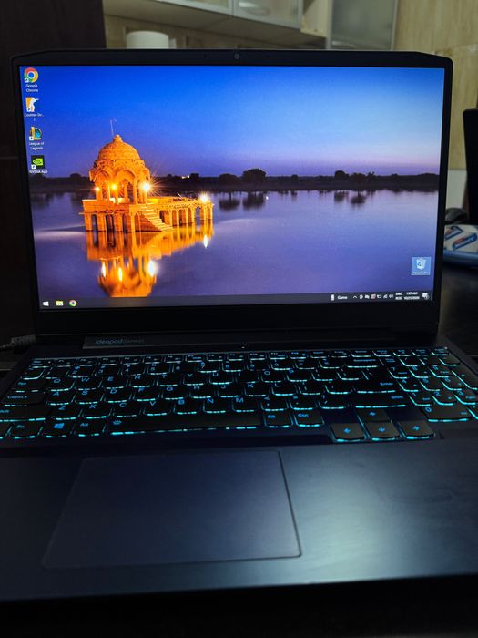 Laptop Lenovo IdeaPad Gaming 3, AMD Ryzen 5 4600 H, 8 GB Ram, gtx 1650, 512 SSD, CURATAT + PASTA NOUA