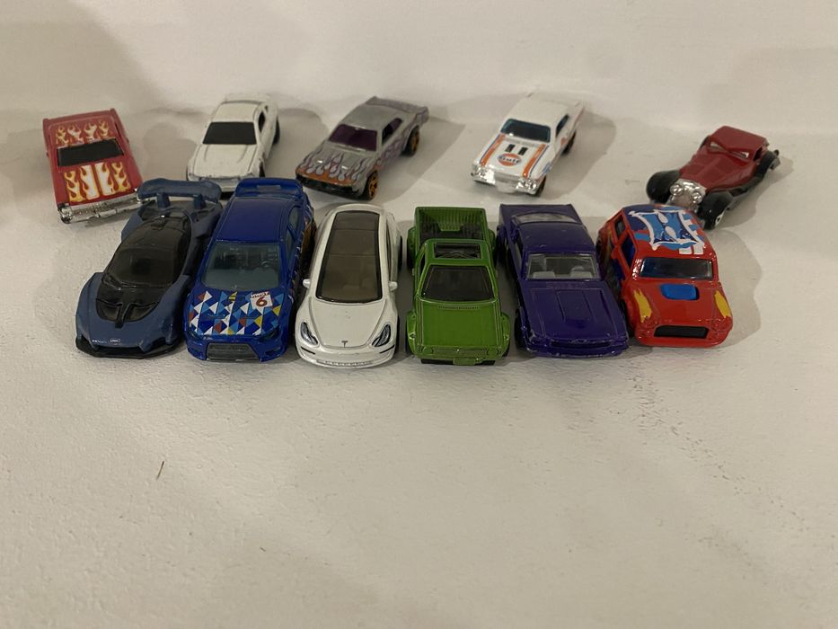Продам машинки Hot Wheels
