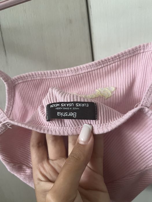 Тениски и потници в различни размери, прочетете описанието