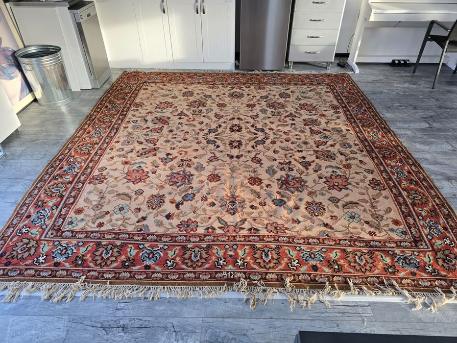 Котленски килим 1928 г дизайн Малинки