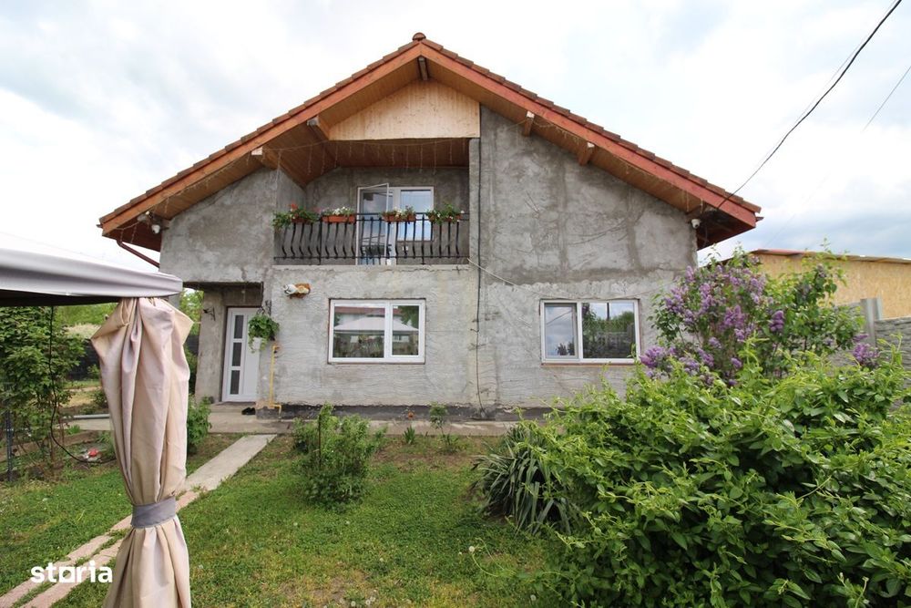 Vând casă P+M în Hunedoara, zona Micro3-Altex, teren 1413mp, f.s. 17m