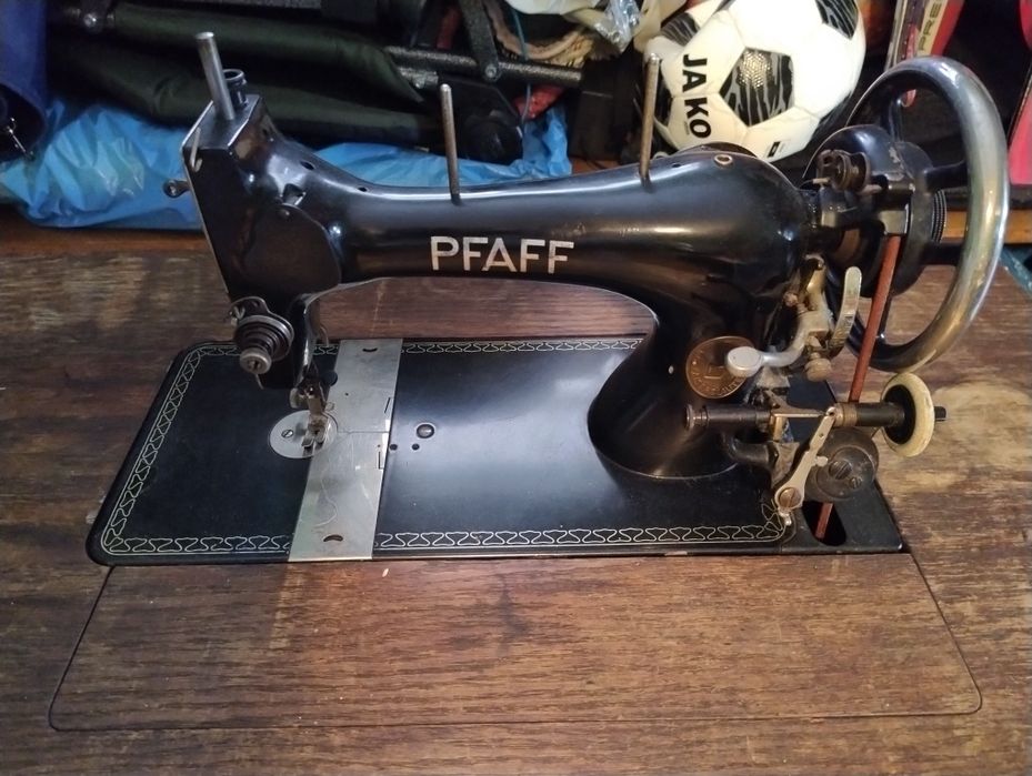Masina de cusut pfaff 11