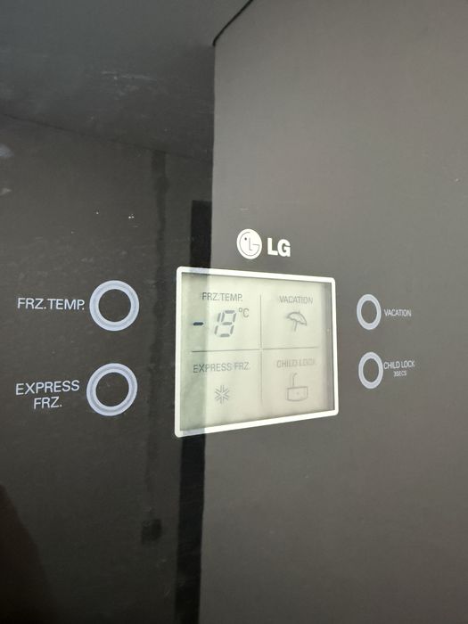 Продам холодильник LG