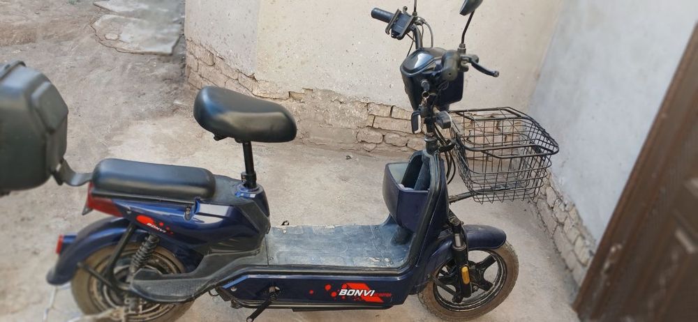 Скутер сотилади срочна