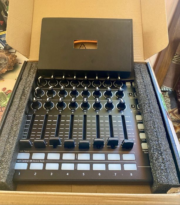 Novation LaunchControl XL