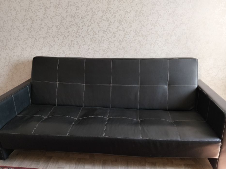 Продается диван кожзам