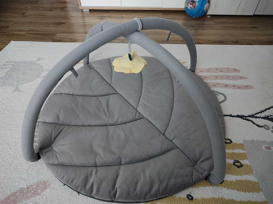 Saltea activitati bebelusi copii