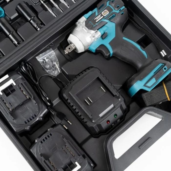 Cheie impact Masina de insurubat 550Nm 40 Accesorii 2 Acumulatori