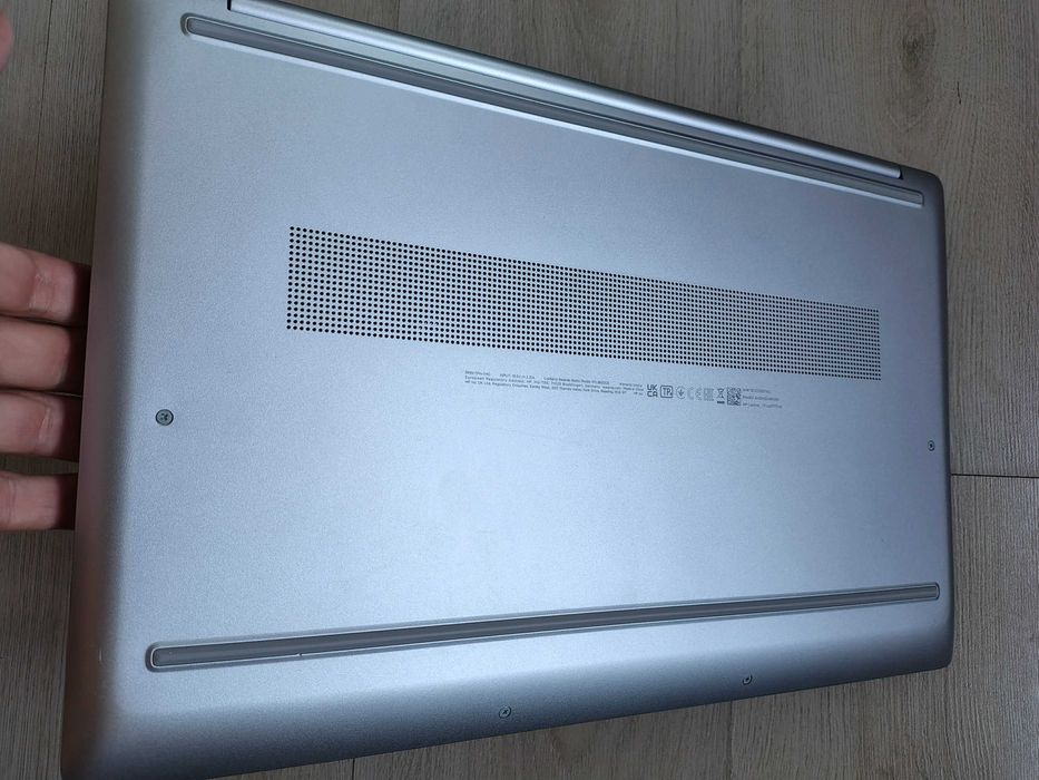 Laptop HP 17, Ryzen 7 5700U, RAM 16GB 3200Mhz, SSD 512GB, 17.3"