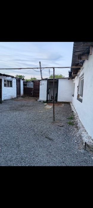 Продам дом в жилянке район тихий возле детского сада