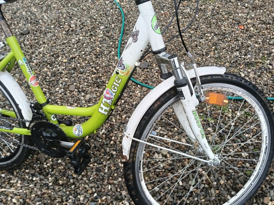 Vând bicicletă cu roti subtiri tunată