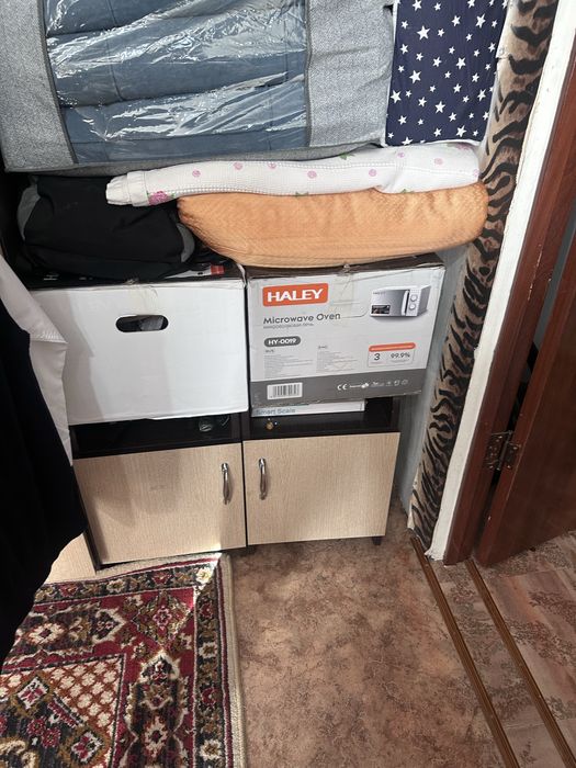 спальня и столы письменные