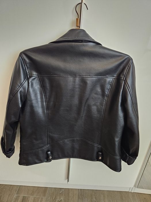 яке еко кожа черно