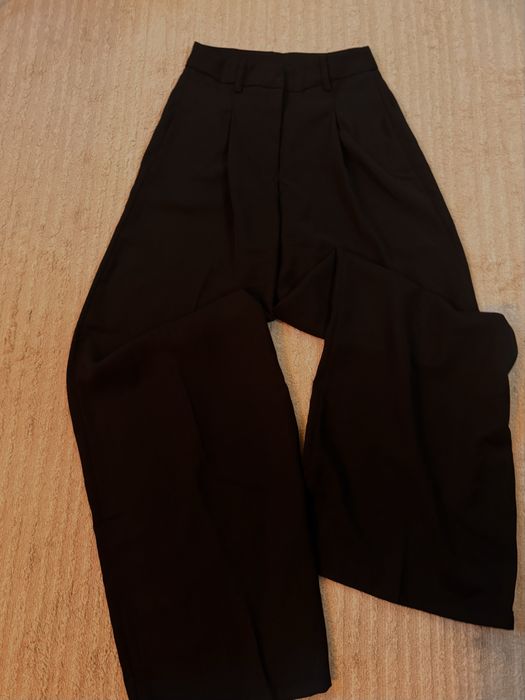 Дънки с камъчета, панталони