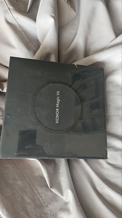 Honor Magic V6 нов