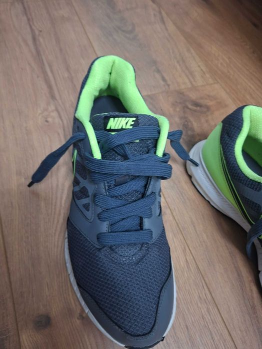 Nike Downshifter 6 — класически маратонки