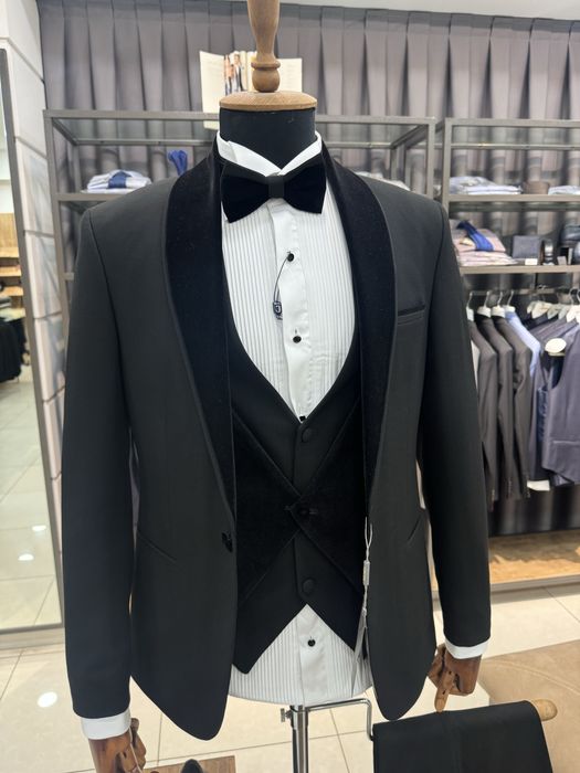 Смокинг Jakamen.