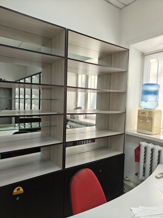 Витрины, стекляные дверки