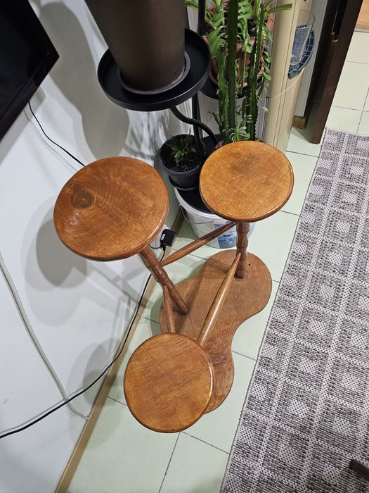 Продам подставку для цветов