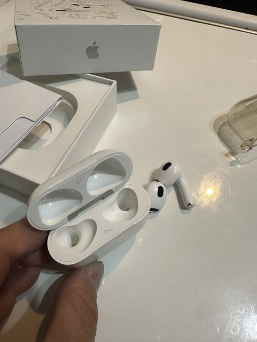 Apple Airpods 3. Оригинал ! Lightning Charging Case