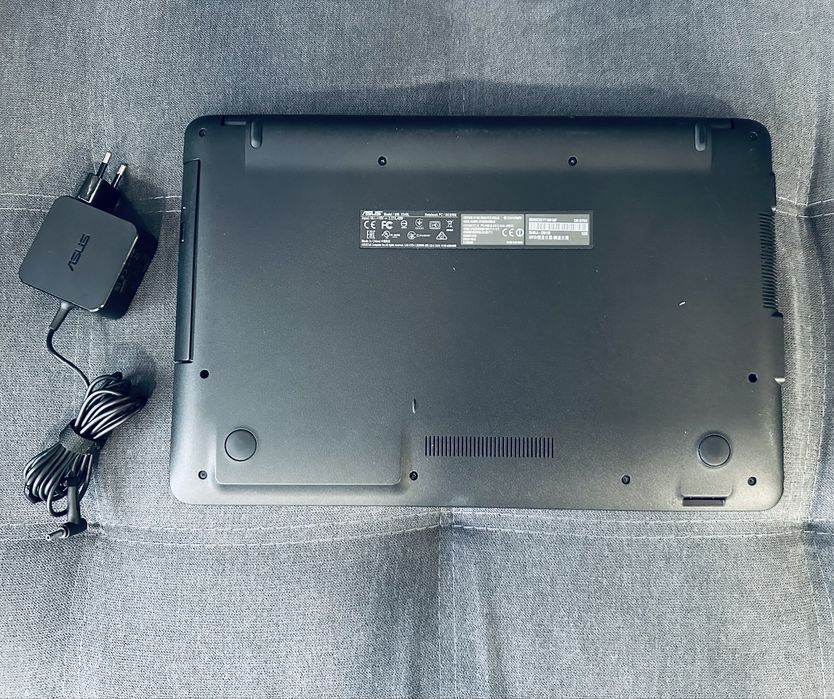 Ноутбук ASUS Vivobook Core i3, 8GB,