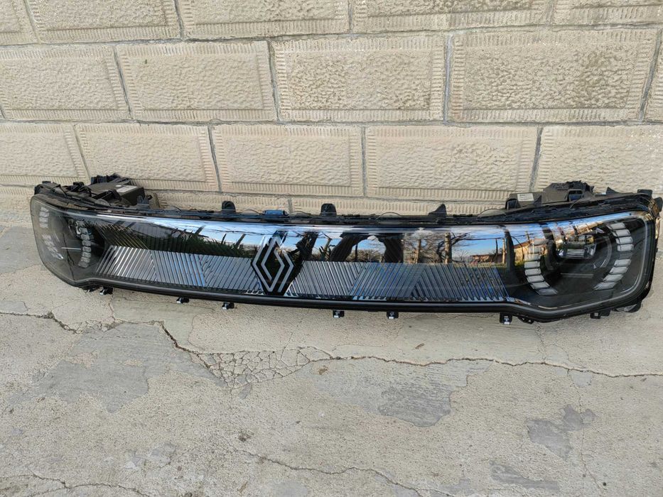 Фарове Renault 4 E-Tech LED / Маска стъкло Renault 4 E-Tech / Фарове Рено 4 Оригинални