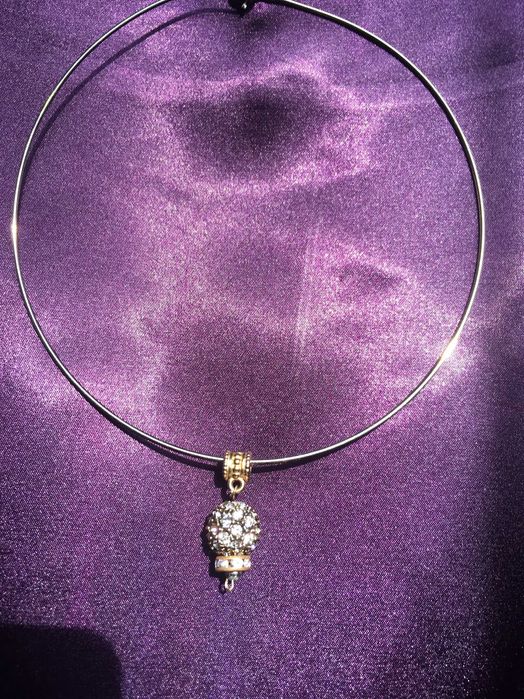 Лот бижута - красиво допълнение към всяка дреха