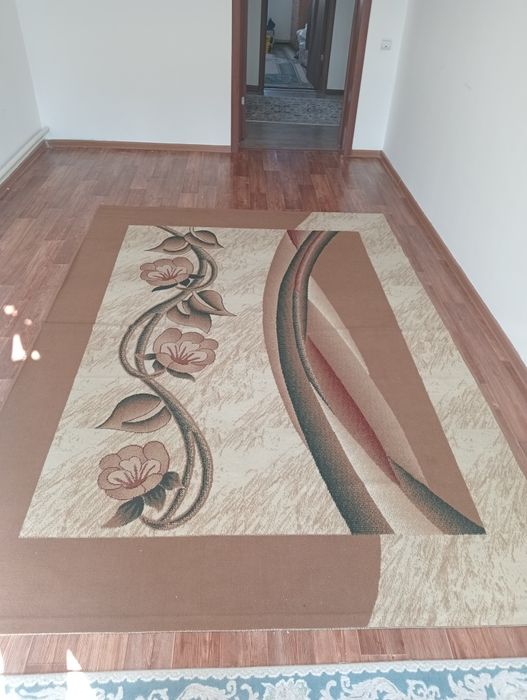 Продам ковер в отличном состоянии