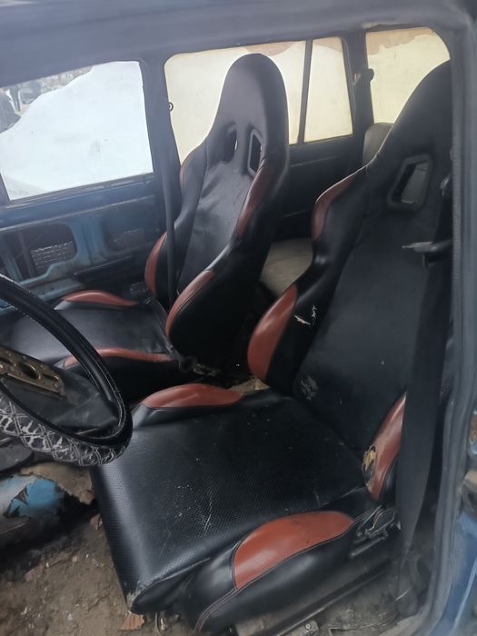 Спорт сиденья ковши