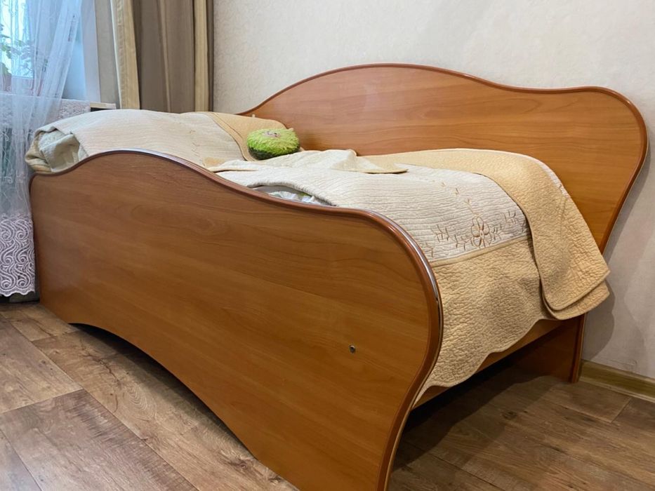 Кровать полуторка с матрасом