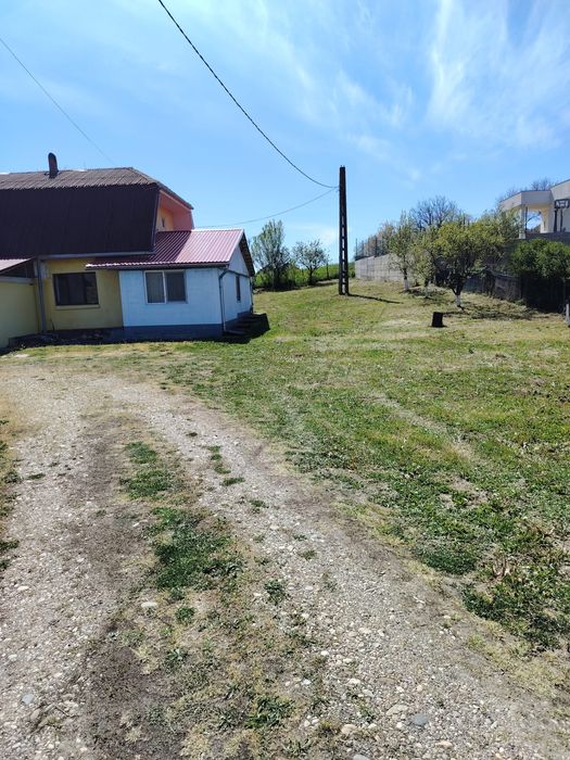 Teren cu casa Badon