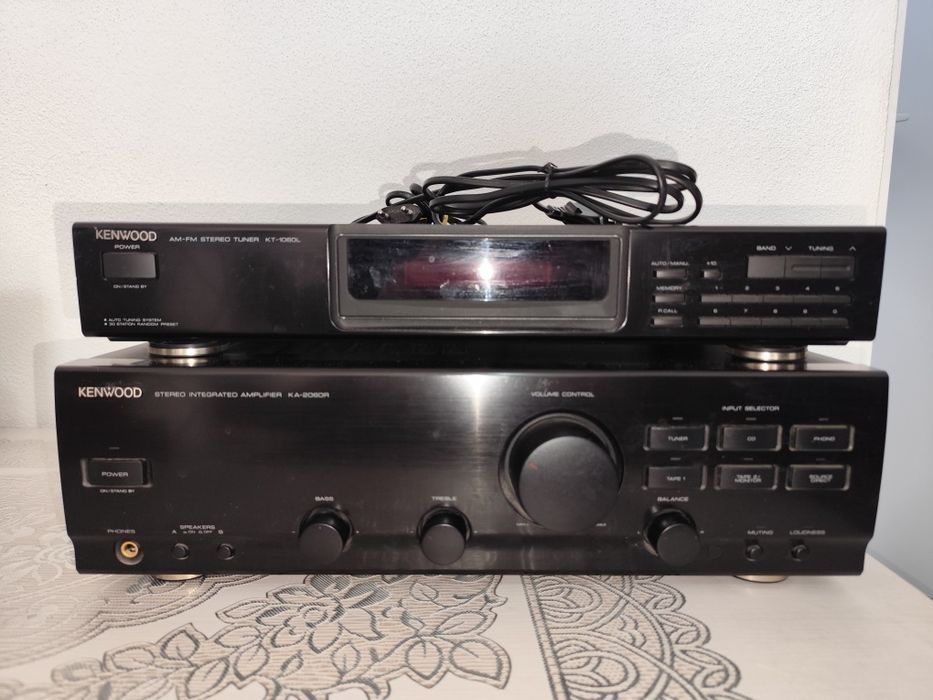 Kenwood усилвател с радиоприемник