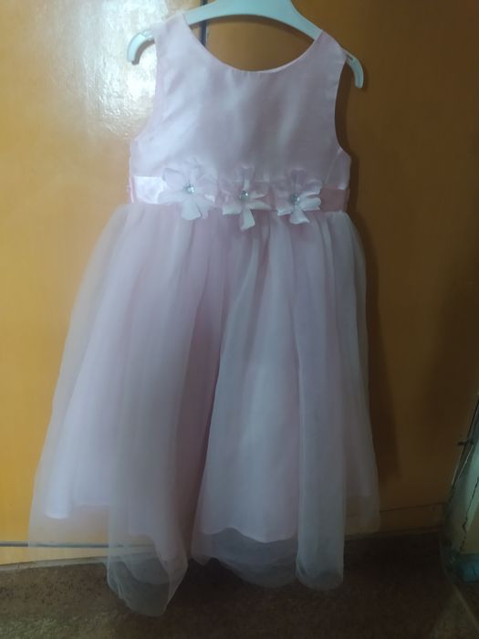 Нарядные платья на 4-5 лет
