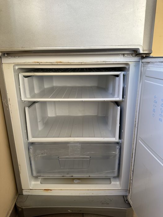 Холодильник   Indesit  бу