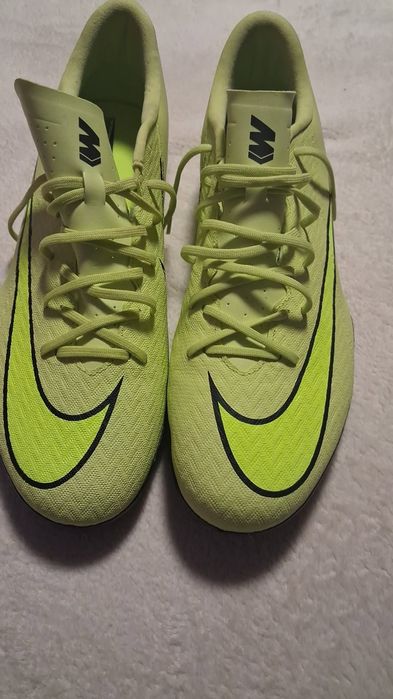 Vănd ghete de fotbal Nike Mercurial