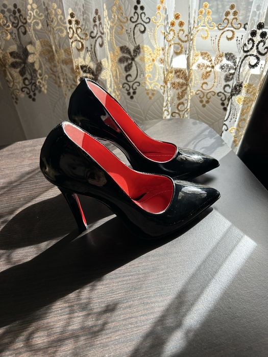 Pantofi stiletto 36