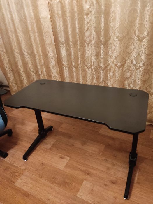 Кресло и стол компьютерное