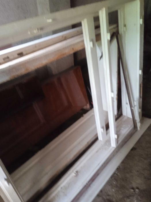 Fereastră 4 canate și Ușa lemn masiv