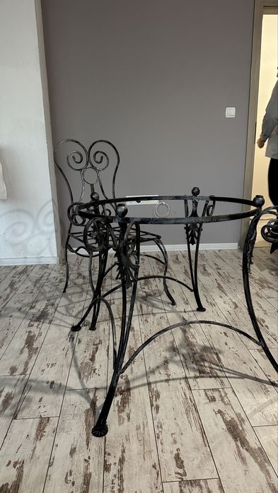 Маса с три стола от ковано желязо