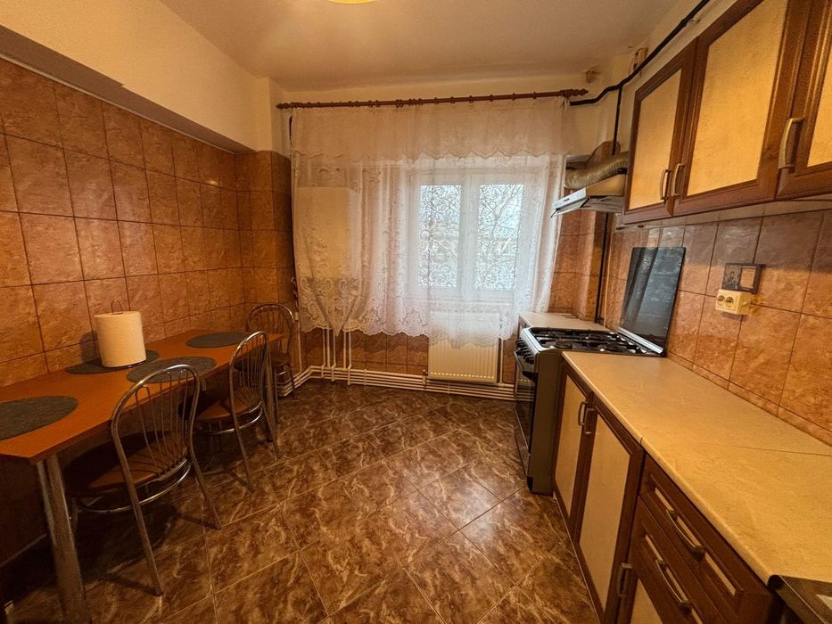 Apartament 2 camere, Bucegi, 5 min mers pe jos de Pta Unirii