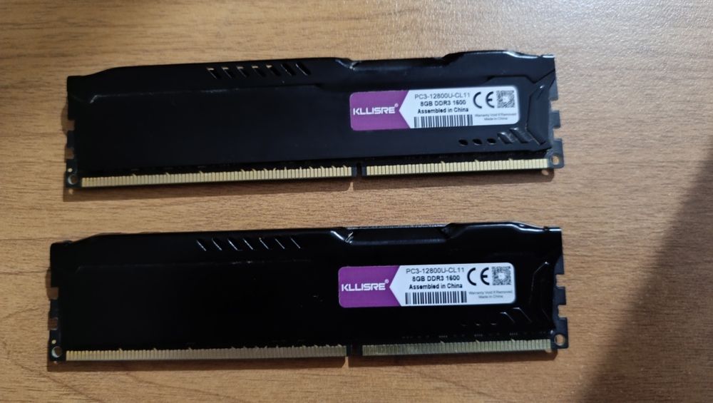 Две планки DDR3 по 8GB