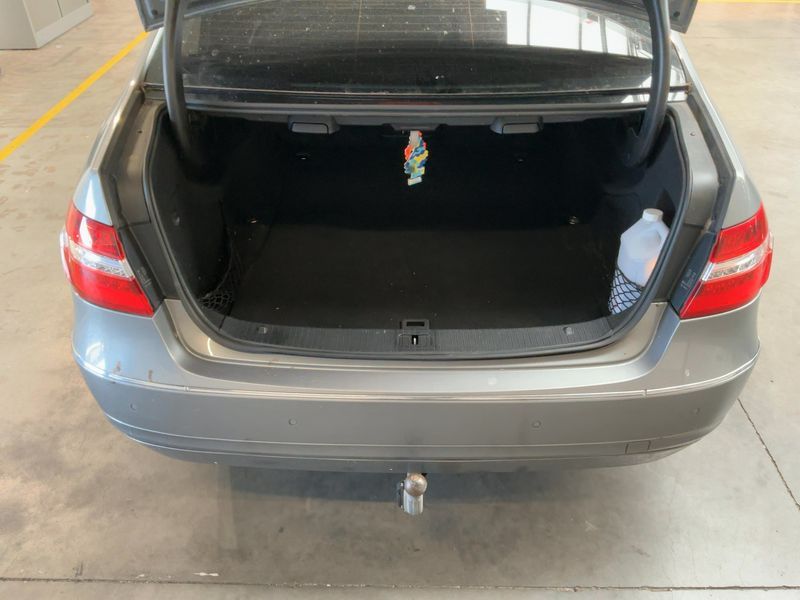 Mercedes-Benz E-Klasse E 220 CDI BlueEfficiency Avantgarde 2009