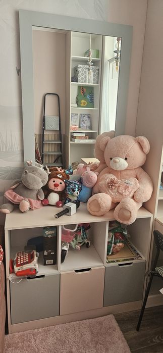 Комод с зеркалом для детской комнаты