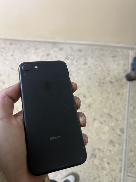 Продам айфон 7 в хорошем состоянии