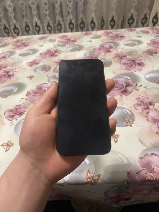 Iphone 12 pro в хорошем состоянии