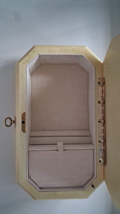 Музыкальная шкатулка