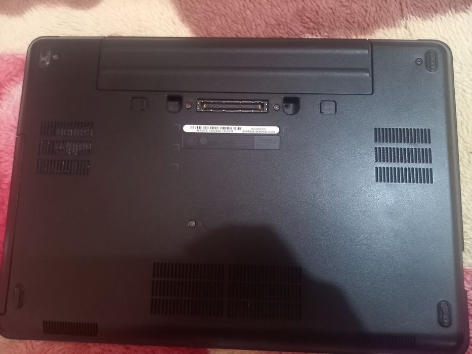 Ноутбук DELL. Сумка подарок