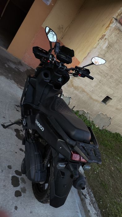 Tank skuter sotiladi.