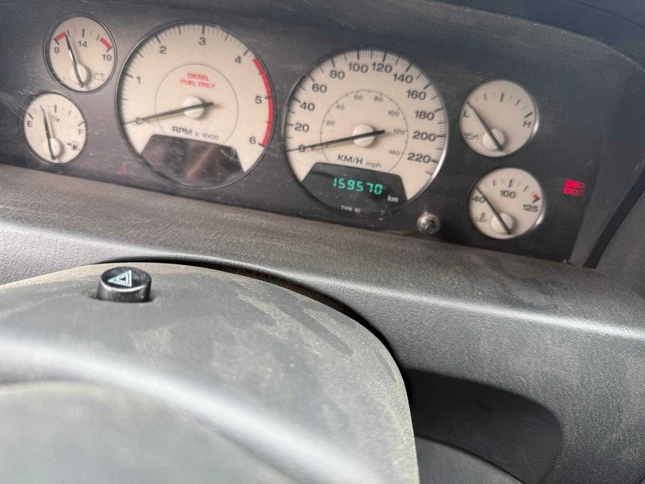 Se vinde masina Jeep