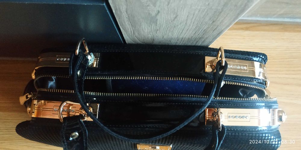 Стилна дамска чанта